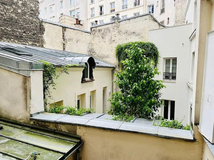 Studio Gare Du Nord Gare De L'Est Paris Apartment